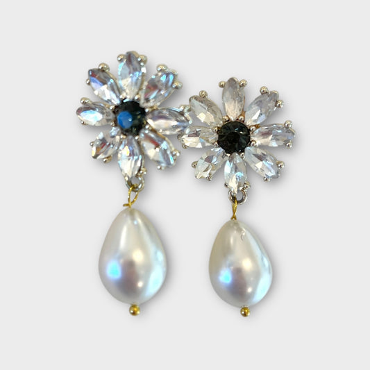 Crystal Daisy Earrings - Pearl